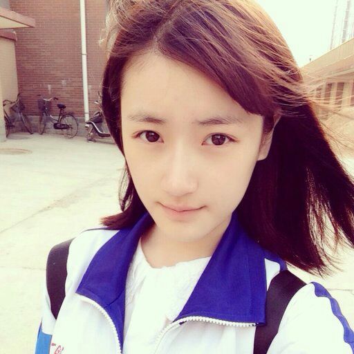 校服网-女生-冷酷说说的花_校服_最美女生个性自拍超行走拽自由霸气图片