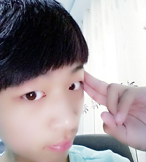 喜欢就猛击分享! 标签: 男生萌比